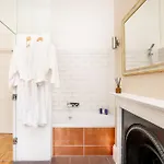 Berkeley Suites, 3