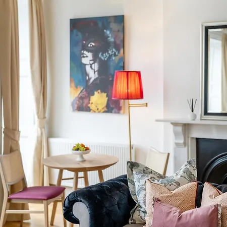 Berkeley Suites, 3 Apartament