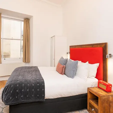 Berkeley Suites, 3
