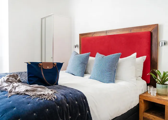 아파트 Berkeley Suites, 3 *